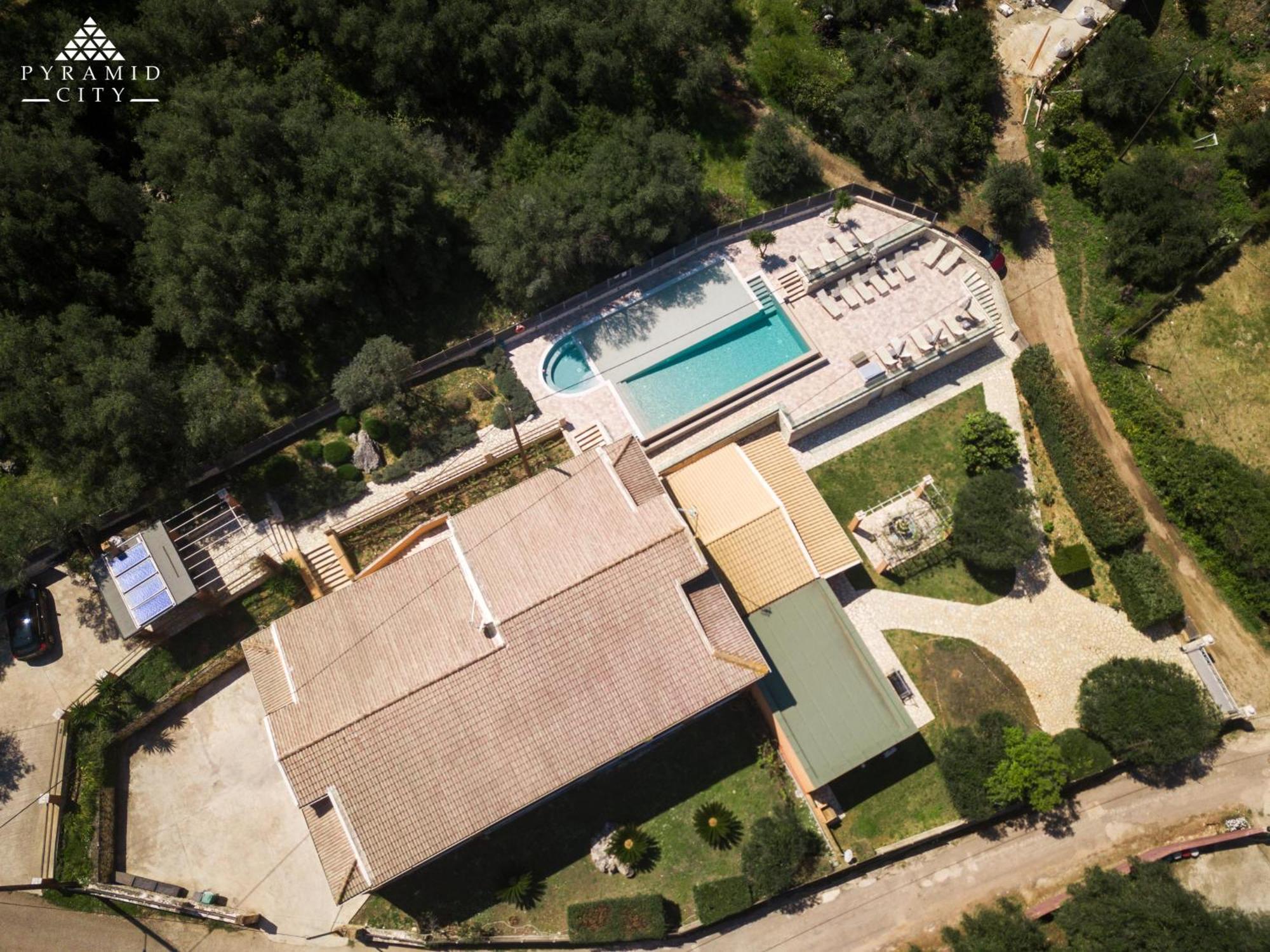 Pyramid City Apartments Agios Spyridon  Extérieur photo